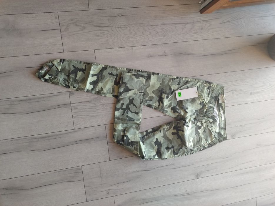 Spodnie rurki moro nowe