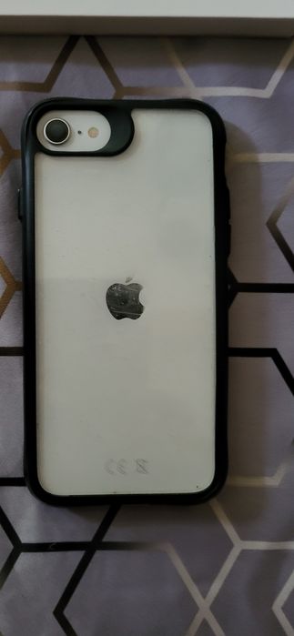 iPhone SE i Apple Watch SE 40mm