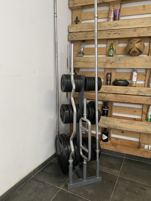 Ginasio musculação ferro