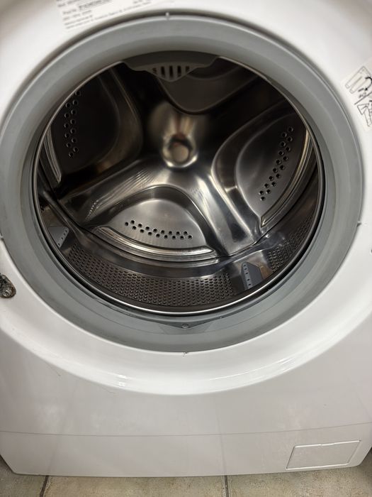 Pralka Electrolux SensiCare 600 MEWN6S306X Slim