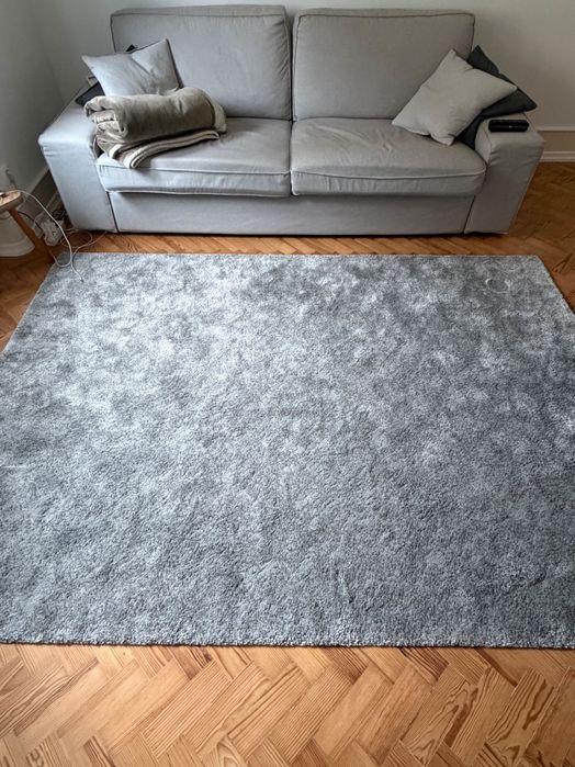 Tapete cinza IKEA 230’ - 160’