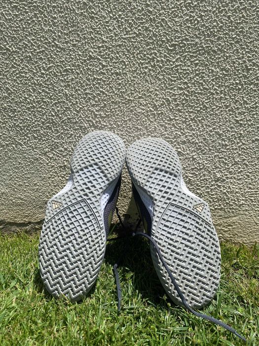 Ténis Adidas novos - tamanho 38