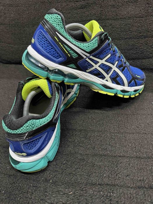 Кроссовеи кроси Asics