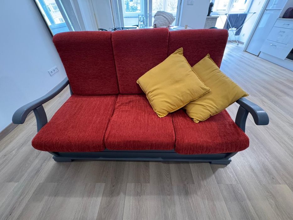 Sofa madeira estofado 95€