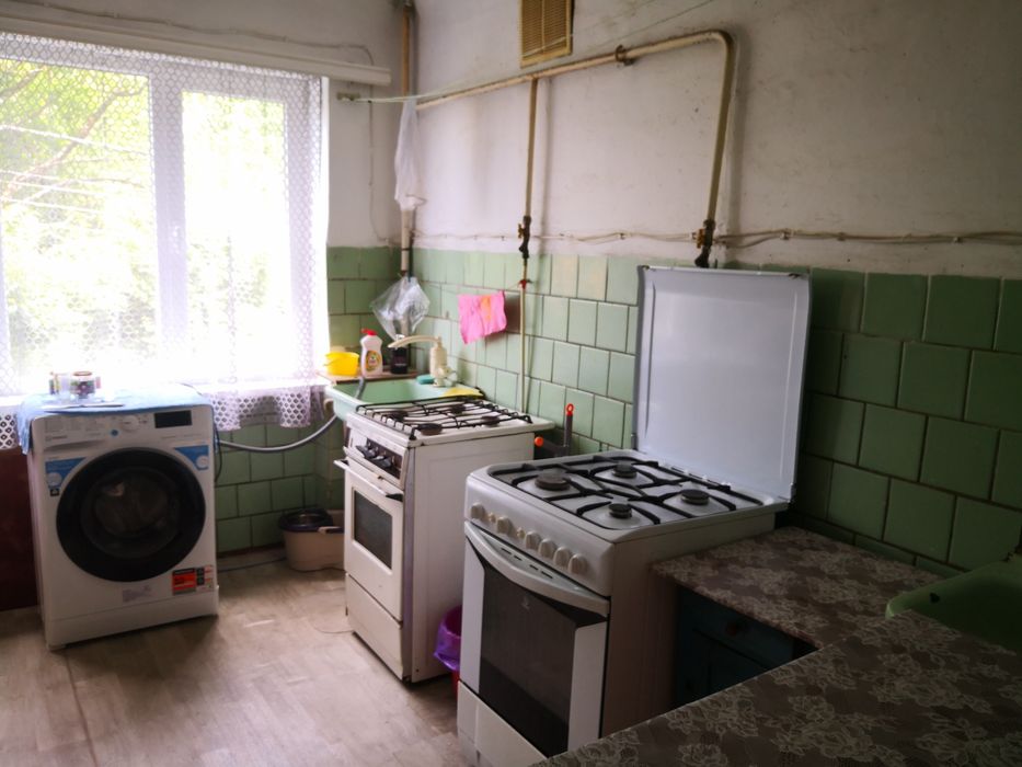 Продаж квартири-кімнати в гуртожитку вул. Небесної сотні, ВІД ВЛАСНИКА