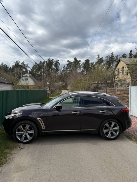 Продам Infiniti fx35