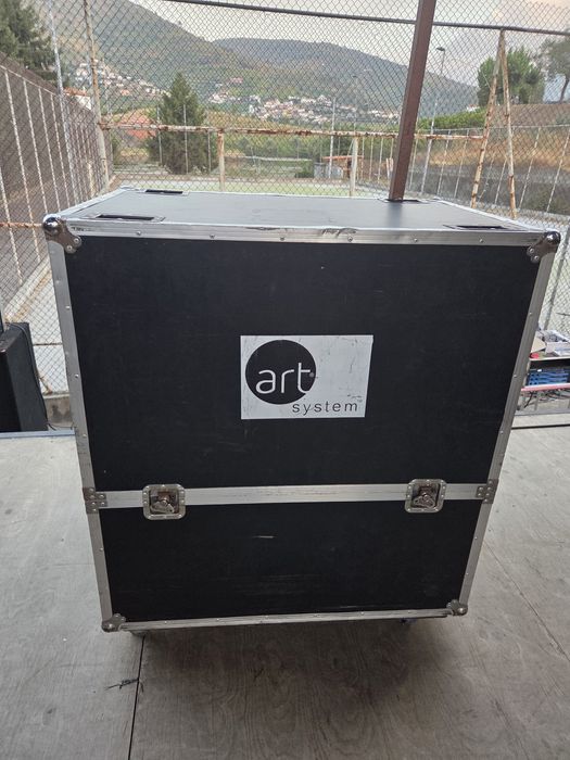 Vídeo led P31 c/ Controlador + 2 flait-cases   12 mts