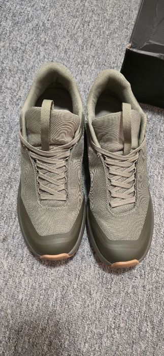 Buty sportowe. Nie mylić z Arc'teryx