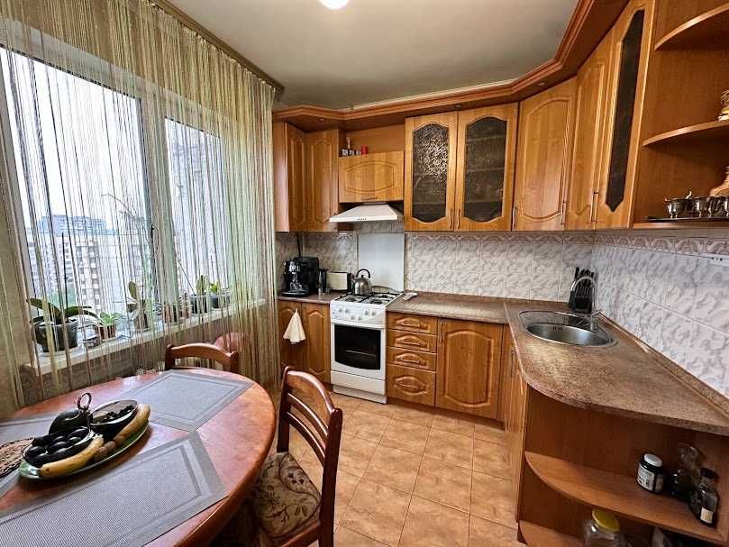 Продаж 3к. квартири, Симиренка 34-А, газ