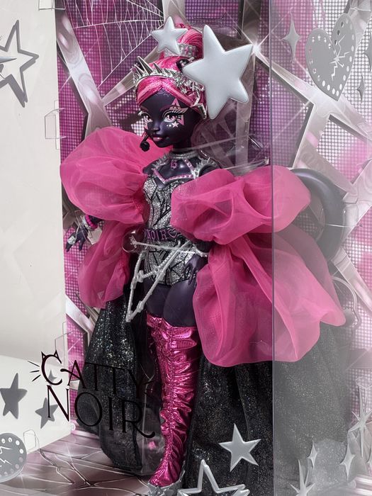 Кеті Нуар Monster High 2025 Fang Vote Catty Noir
