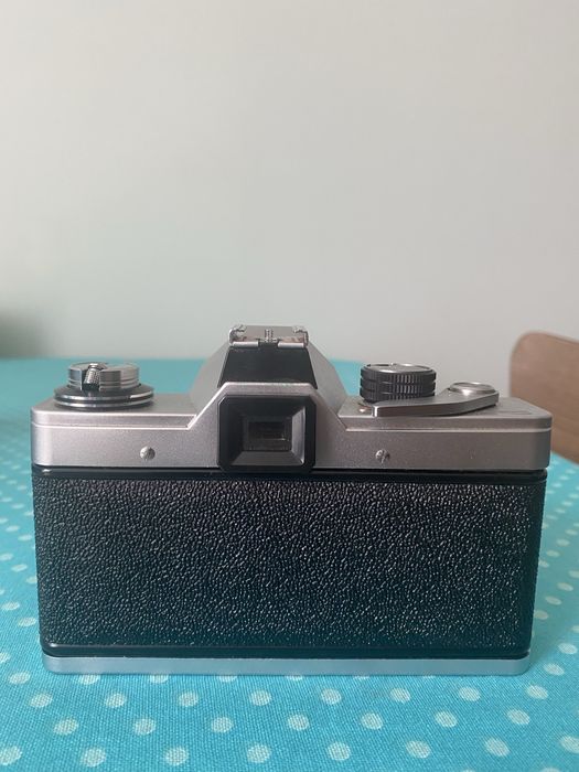 Продам фотоапарат Praktica L  з об’єктивом PENTACON 1,8/50 auto з чехлом.
