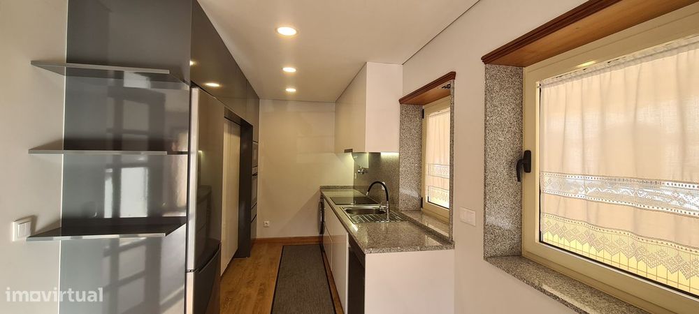 1232_01 Apartamento T2 remodelado - 350m praia - Centro Vila do Conde