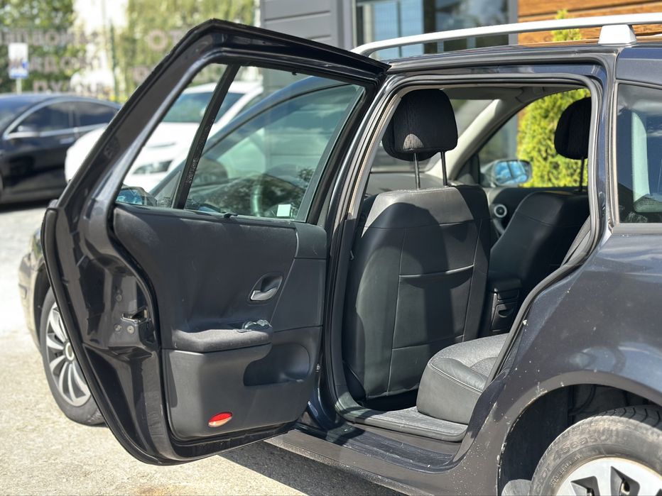 RENAULT LAGUNA 2005 року, 1.9 дизель, механіка, передній привід.