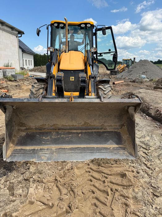 Sprzedam JCB 3 CX 2016r 5000mtg