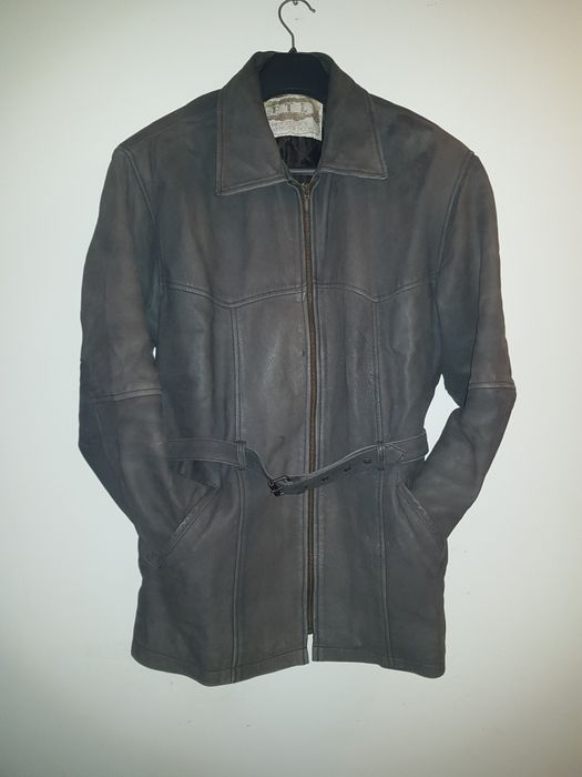 Casaco cinza em pele