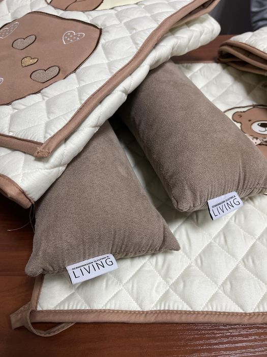 Бортики захісни в дитячу кроватку