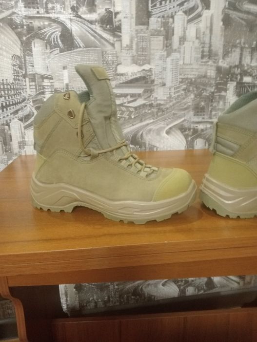 Продам взуття чоловіче/військове