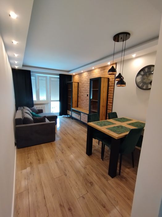 Komfortowe 3 pokoje | Balkon | Pełne wyposażenie | Poznań Winogrady
Do wynajęcia 3-pokojowe mieszkanie – Osiedle Zwycięstwa, Poznań