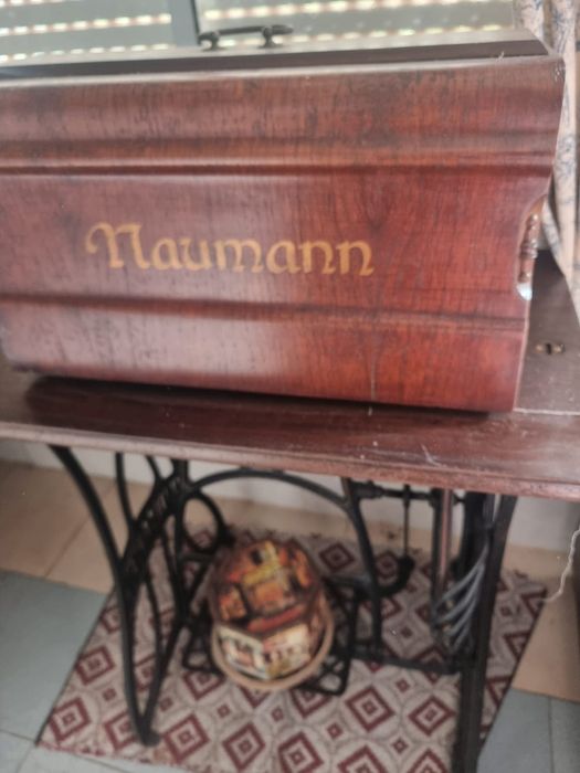 Maquina de costura antiga