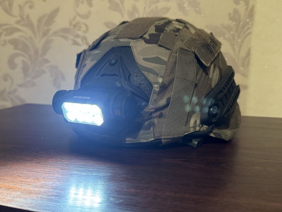 Фонарик на шолом NITECORE