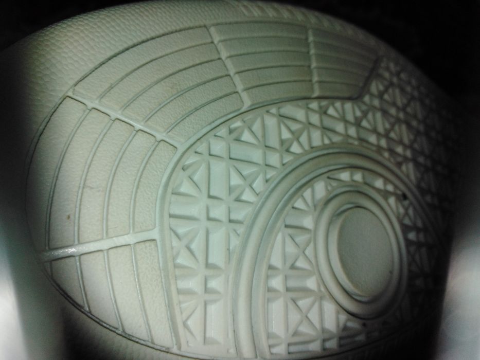 Продам кросівки чоловічі.