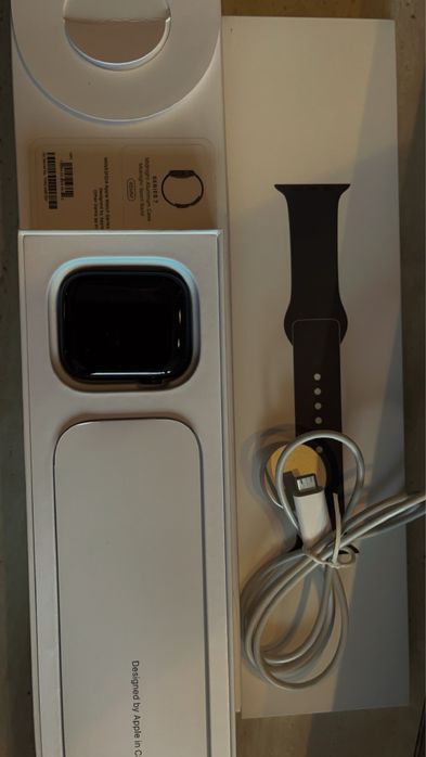 Apple watch series 7 midnight case 45mm