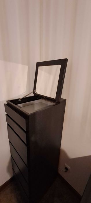 Comoda + camiseiro malm(ler anúncio)