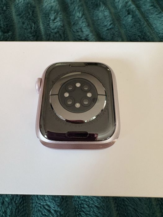 Apple Watch series 9 pink + ładowarka i paski