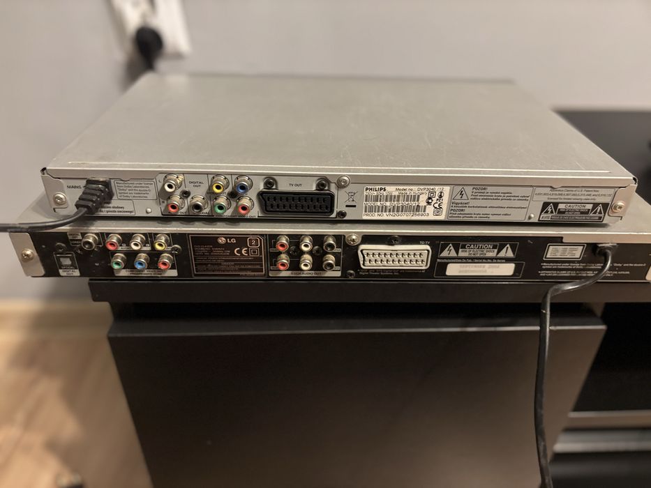 Dvd OlgDV8761V oraz PhilipsDVP 30 40 pilot brak