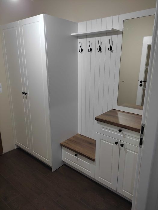 Meble na wymiar Kuchnie  Szafy Garderoby.