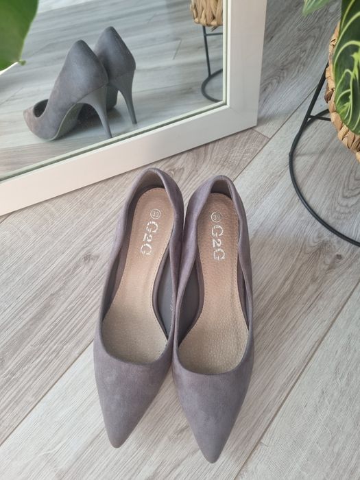 Szare obcasy rozm. 39