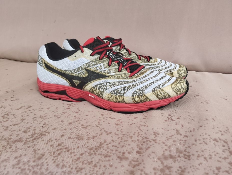 Мужские беговые кроссовки Mizuno Wave Sayonara 2 44.5 размер