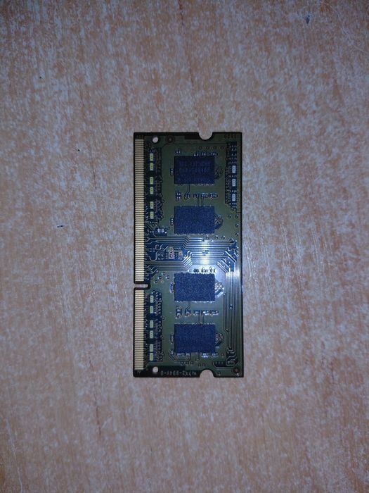 Оперативная память для ноутбука Samsung 1GB DDR3 PC3-10600S