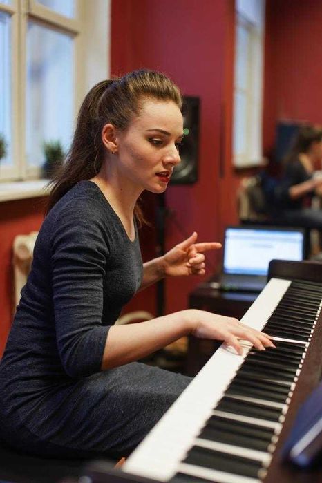 Школа вокалу Для дорослих та дітей Вокальна студія Викладач Сертифікат