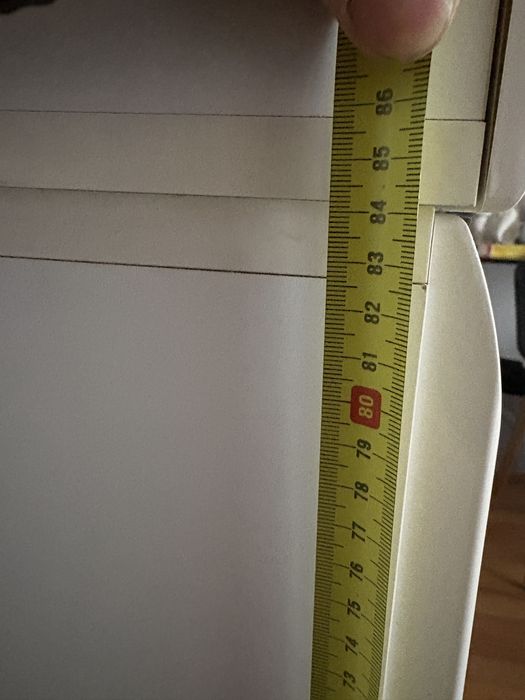 Dwie Komody z delikatnymi uszkodzeniami