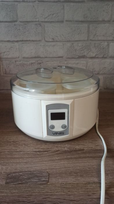 Йогуртница йогуртниця