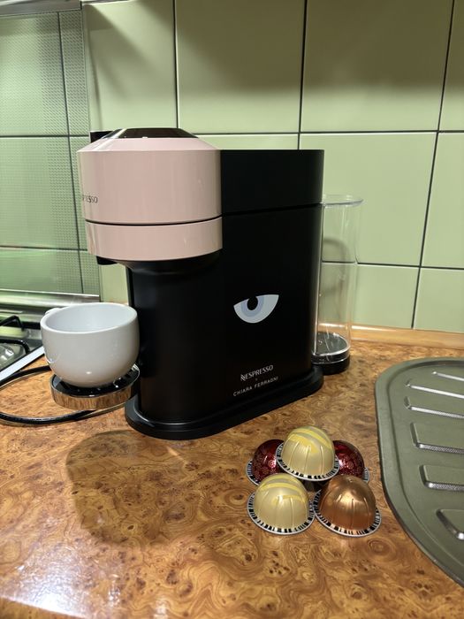 Кофеварка Nespresso Vertuo Next x Chiara Ferragni