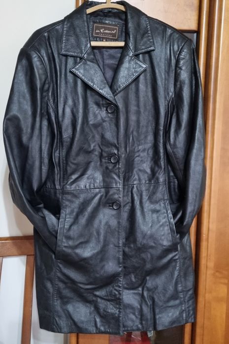 Casaco preto  em pele