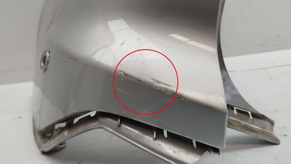 Canto Para Choques Tras Esquerdo FORD Focus III Carrinha