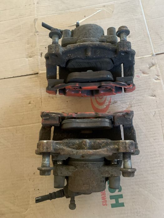 Zacisk lewy prawy przód colvo s80 ii v70 iii xc70 ii