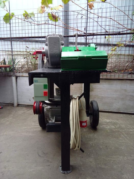 Продам редукторний Дровокол