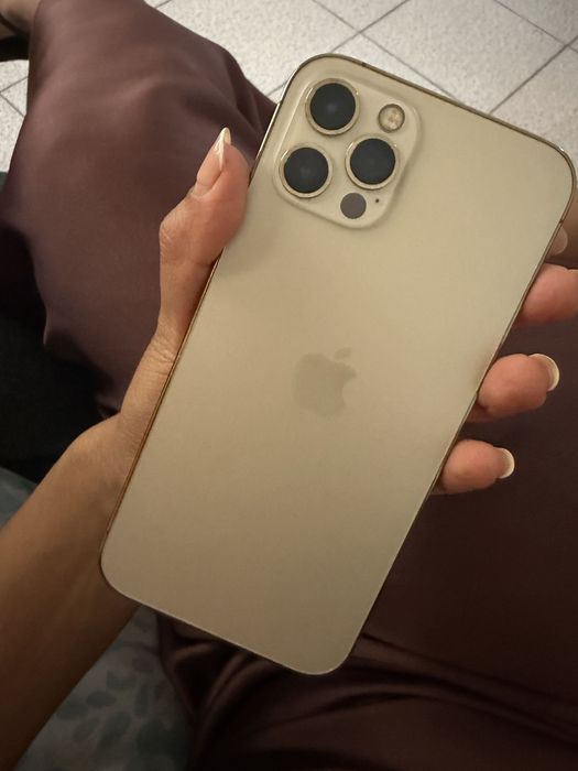 iPhone 12 Pro 256GB Dourado – Desbloqueado
