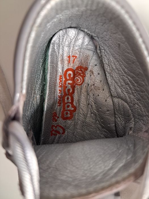 4 pares de Sapatos e botas para bebé,  em pele macia