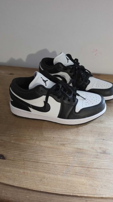 Buty NIKE AIR JORDAN 1 roz. 42