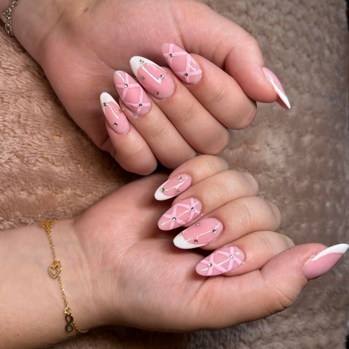 Paznokcie przedlużane/żelowe/hybrydowe