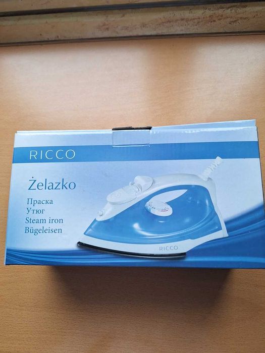 Żelazko Ricco para i spryskiwacz