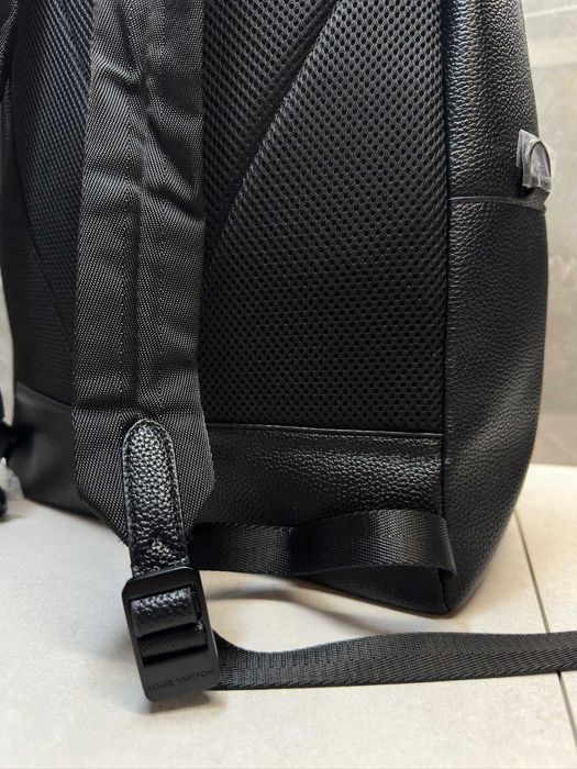 Рюкзак Louis Vuitton Discovery Work Чорна Шкіра оригінал / Луи Виттон рюкзак оригинал