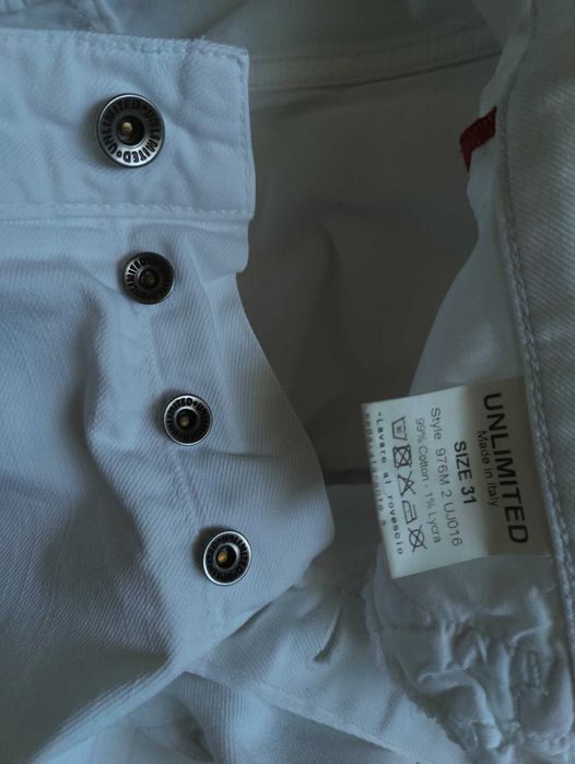 Джинсы Unlimited jeans Италия w31 stretch white.