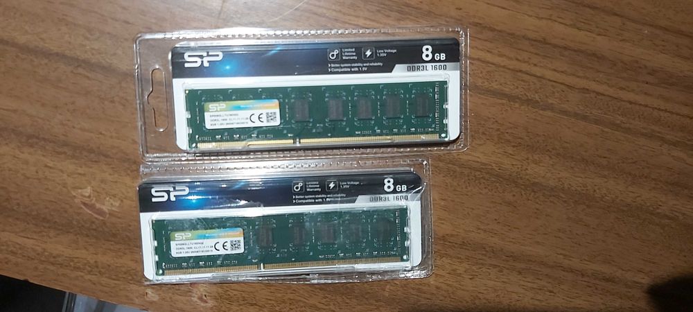 Memória RAM DDR3 16GB (2x 8GB) 1600MHz – Completamente Nova / Nunca Usada