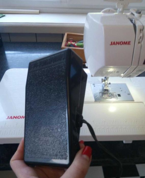 Швейная машина електронна Janome 608 QDC  ( 4120 QDC ) - Стан нової !!